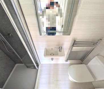 3 Bedroom Semi Detached To Let - Photo 3