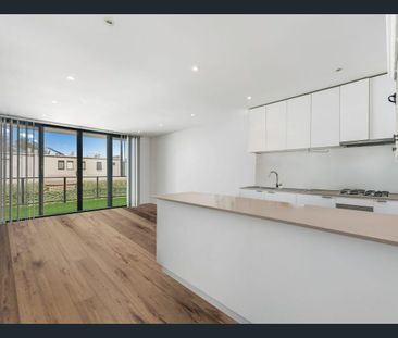 Watton Street Wonder! Sleek, Secure & Central - Photo 2