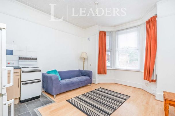1 bedroom apartment to rent High Road, Southampton, SO16 - Photo 1