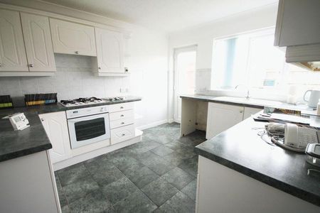 3 bedroom bungalow to rent - Photo 5