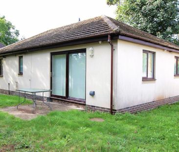 2 bedroom bungalow to rent - Photo 2