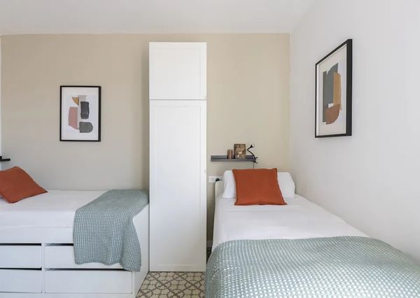 Carrer de Còrsega, Barcelona, Catalonia 08036