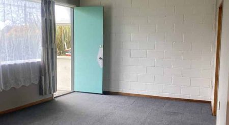 Enjoy the simple life - 2 Bed Unit - Photo 2