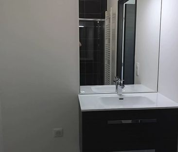 Location Appartement 1 pièce 41m² ANNECY 74000 - Photo 4