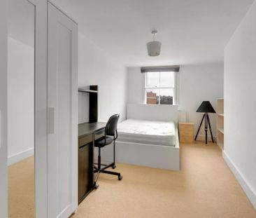 3 bedroom apartment to rent - Photo 2