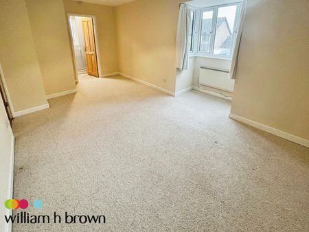 Hanbury Gardens, Colchester, Highwoods - Photo 4