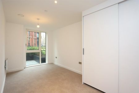 The Railings, Middlewood Locks - Photo 5