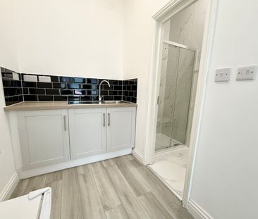 Studio Flat, Beulah Road, CR7 - Photo 2