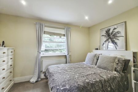 2 bedroom end of terrace house to rent - Photo 5