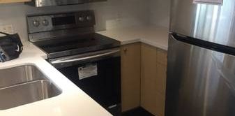 Lovely Renovated 2 Bd 2 Bath - Only Min 3 Month Lease - Photo 2