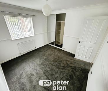 2 bedroom property to rent - Photo 1