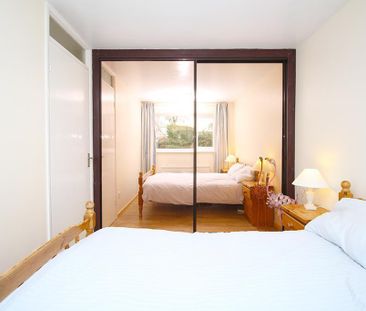 2 bedroom semi-detached bungalow to rent - Photo 2