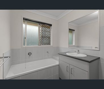 5 McGuigan Court, Goodna, Qld 4300 - Photo 1