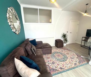 2 bedroom property to rent - Photo 1