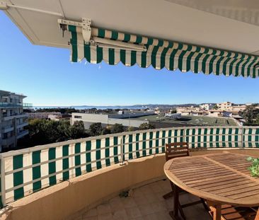 Avant dernier étage 2 pièces 47 m² terrasse de 12 M² vue mer - Photo 2