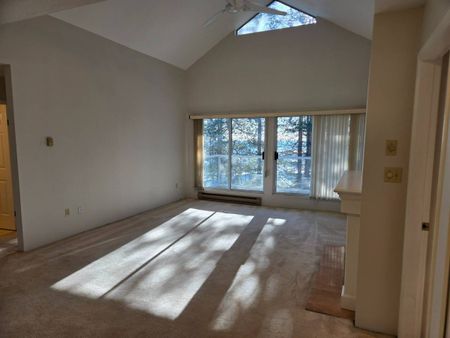 302 - 2733 Atlin Place, Coquitlam, BC - Photo 4