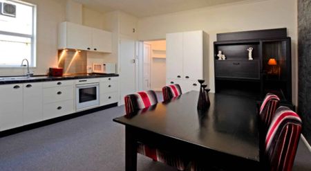 Immaculate One Bedroom Apartment - Photo 3