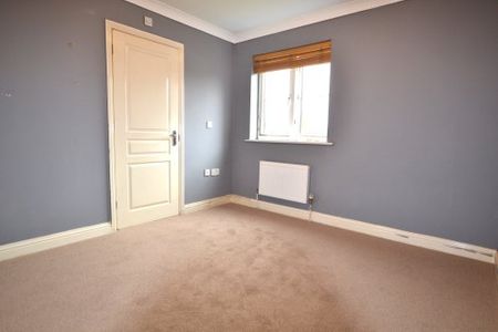 3 bed, 2 bath semi-detached house available - Croft St, Ipswich - Photo 2