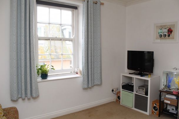 Arwenack Street, Falmouth - Photo 1
