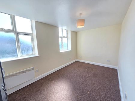 2 Bed Flat, Bromley Road, BR1 - Photo 4