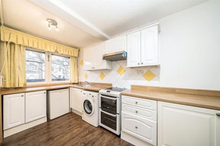 3 bedroom flat to rent - Photo 4