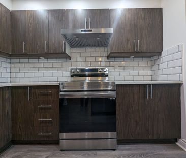 For Lease - 44 Winchester Drive, Kanata, Ontario - Photo 6