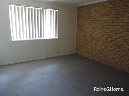Well Established Family Home - Photo 3