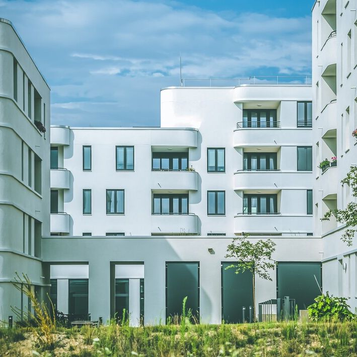 Wünschen Sie sich eine hochwertig ausgestattete Wohnung mit idealer Kombination aus Natur und Stadtn - Foto 1