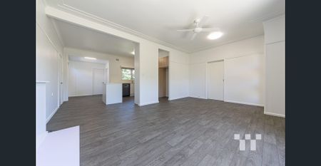 Spacious & Freshly Renovated - Photo 5