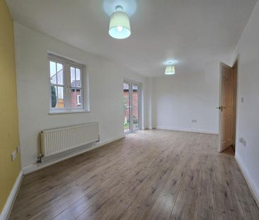 2 bedroom semi-detached house to rent - Photo 2
