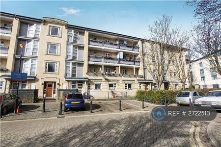 3 bedroom flat to rent - Photo 5