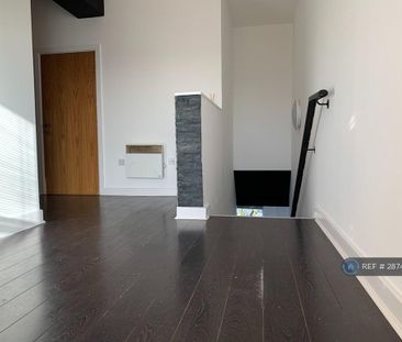 2 bedroom penthouse to rent - Photo 2