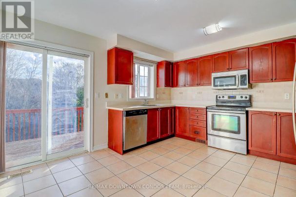 4271A LAWRENCE AVENUE E - Photo 1