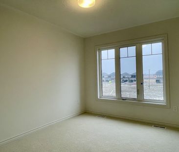 For Lease - 100 Sanderson Drive, Kawartha Lakes, Ontario - Photo 6