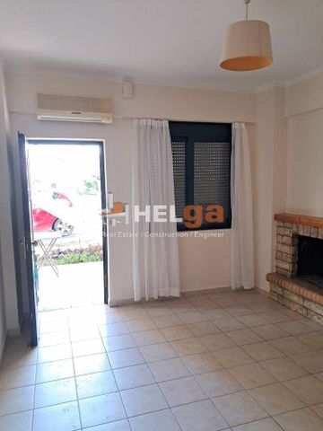 Studio/Γκαρσονιέρα για ενοικίαση Κέντρο (Ρίο) - Photo 3