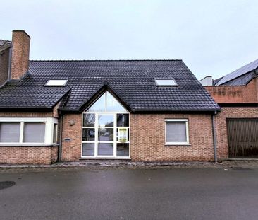 INSTAPKLARE WONING IN HET CENTRUM VAN AARSELE MET GARAGE! - Foto 2