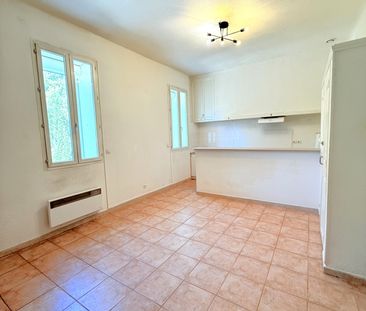 Location Appartement 3 pièces 57m² ROQUEFORT 13830 - Photo 1