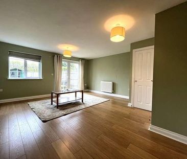 Highworth Road, Shrivenham, Swindon, Oxfordshire, SN6 - Photo 2