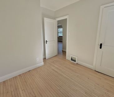 For Lease - 165 Oxford Street, London North, Ontario - Photo 1