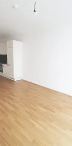 Schöne 2-Zimmer-Wohnung mit sonnigen Balkon in der Koloniestraße! - Photo 1
