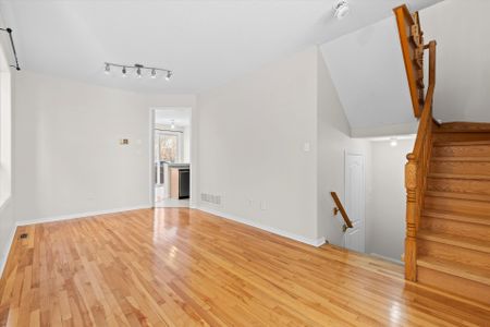 For Lease - 1419 Weir Chase, Mississauga, Ontario - Photo 4