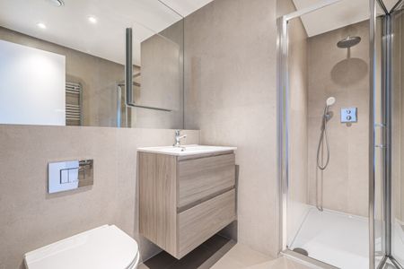 Voss Court, London, SW16 - Photo 3