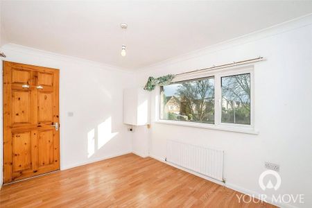 5 bedroom end of terrace house to rent - Photo 2