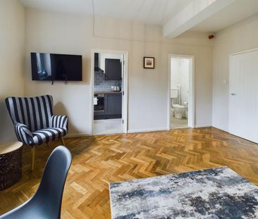 2 bedroom property to rent - Photo 1