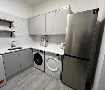 2 bedroom private hall to rent - Photo 3