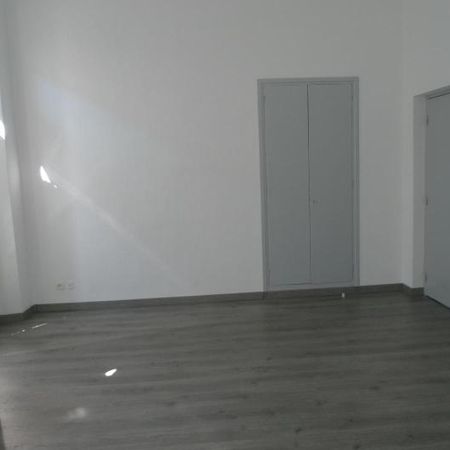 Location Appartement 2 pièces 51m² BRIGNOLES 83170 - Photo 4