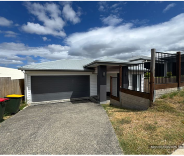 SPACIOUS HOME PERFECT FOR YOUR FAMILY! - Photo 5