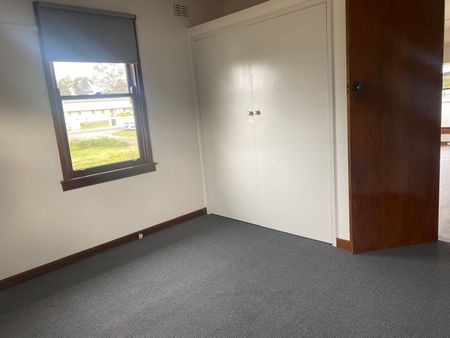 TWO BEDROOM HOME IN AVOCA - Photo 2
