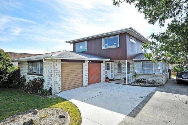 Convenient in Kelvin Grove - Photo 1