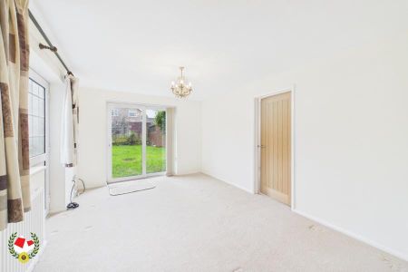 Fieldfare, Abbeydale, Gloucester - Photo 2